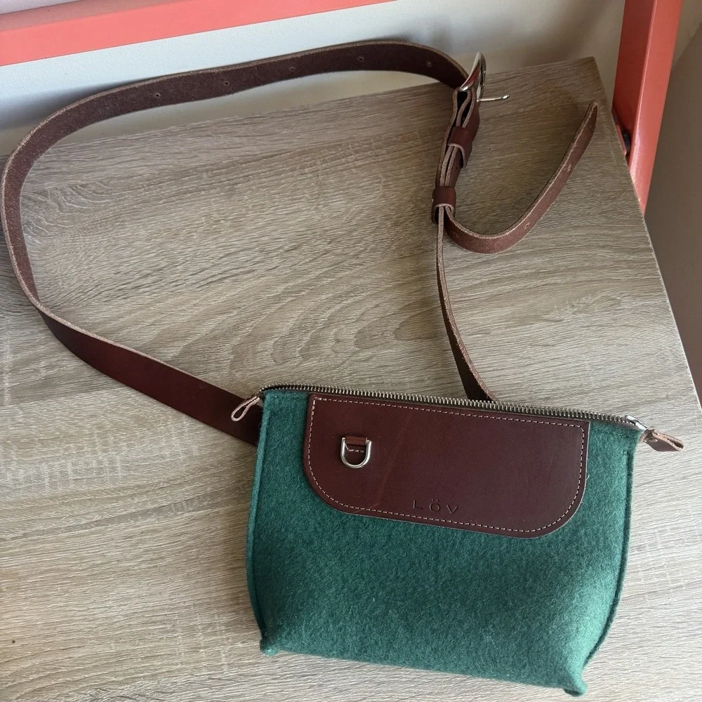HejLov Narvajo 100% Merino Wool Boya Sling Bag | Green Brown Retail $165 Classic
